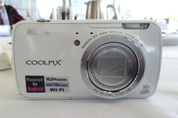 Nikon-coolpix-S800c-01.jpg