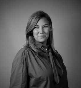 Tanja Schmidt Larsen, Director, Legal & Compliance hos Sentia A/S, er pr. 1. december 2025 forfremmet til Chief Operations Officer (COO). Hun skal fremover især beskæftige sig med synergi mellem kommercielle og tekniske processer samt sikre en sammenhængende kunderejse og fortsat driftsstabilitet.