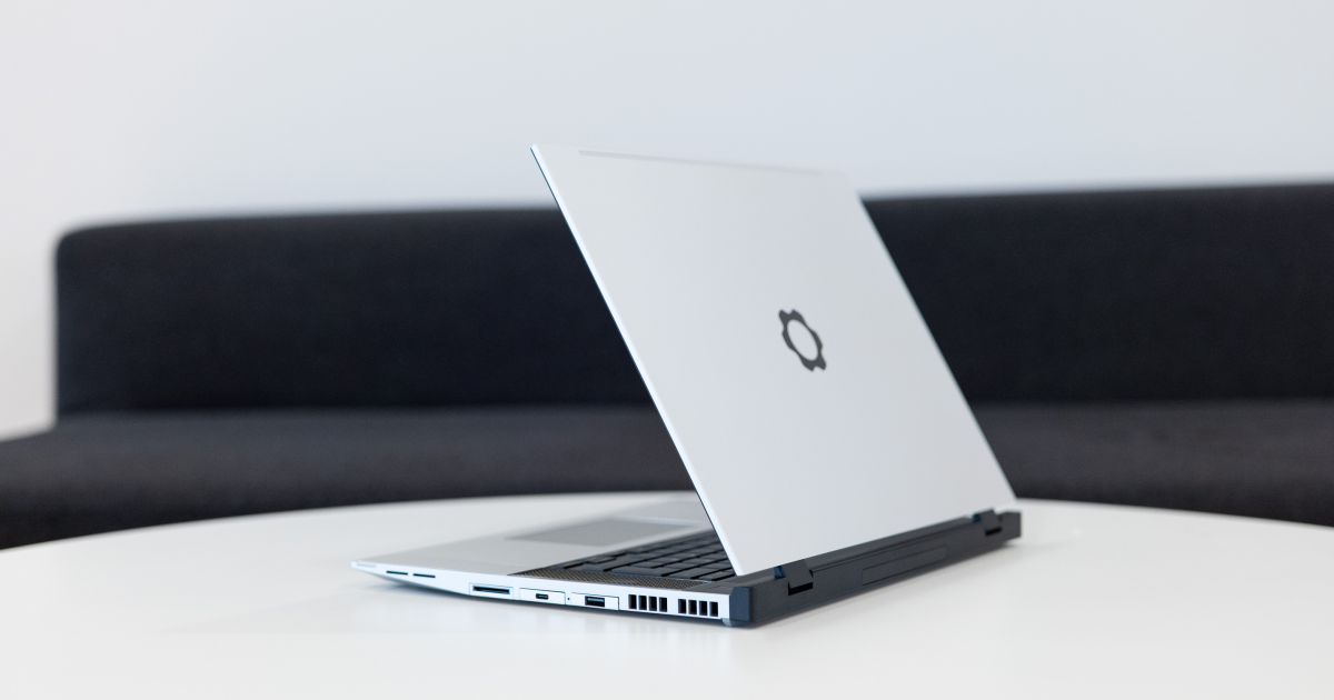 Vi samler vores egen bærbar med Framework Laptop 16 – Det er enklere ...