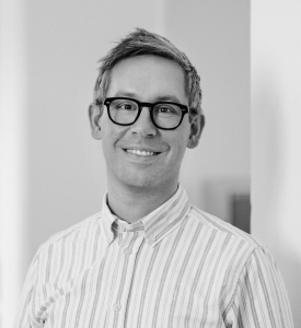 Idura har pr. 1. januar 2026 ansat Martin Ingolf Broberg, 43 år,  som webmaster. Han skal især beskæftige sig med at få idura.eu til at spille på alle digitale tangenter og sikre, at siden genererer nye leads. Han kommer fra en stilling som team lead hos Danmarks Radio. Han har tidligere beskæftiget sig med blandt andet at stifte og lede et analyseteam i DR med fokus på web og lyd.