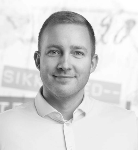 netIP har pr. 1. januar 2026 ansat Simon Kramer Sørensen som Key Account Manager ved netIP's kontor i Herning. Han kommer fra en stilling som Business Manager hos Azend A/S og tidligere hos ATEA og ITM8.