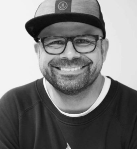 55,7° North (a Beautiful Things company) har pr. 2. februar 2026 ansat Philip Jacobi Zahle, 53 år,  som Partner & CSMO. Han skal især beskæftige sig med Ansvar for Salg, Marketing og Brandudvikling i Norden, som han tidligere har gjort med GoPro, Skullcandy og Insta360 m.fl. Han kommer fra en stilling som Marketing & Branding Manager hos Boston Group A/S. Han har tidligere beskæftiget sig med distribution og brand building gennem 26 år og er kendt fra mærker som GoPro, Skullcandy og Insta360.