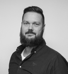 Norriq Danmark A/S har pr. 1. februar 2026 ansat Michael Benner som Senior Solution Architect. Han skal især beskæftige sig med Microsoft Fabric Accelerator Framework herunder videreudvikling af frameworket, kundeimplementeringer og pre-sales opgaver. Han kommer fra en stilling som løsningensarkitekt hos Columbus Data & AI. Han er uddannet Økonomistyring fra Aalborg Universitet. Han har tidligere beskæftiget sig med at være ansat i revisionsbranchen hos PwC Forensic og Deloitte Forensic.