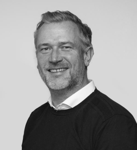 Norriq Danmark A/S har pr. 1. januar 2026 ansat Morten Kronborg som Consultant ERP. Han skal især beskæftige sig med hjælp og rådgivning af kundernes handels-forretningsprocesser indenfor salg og indkøb. Han kommer fra en stilling som Digital Forretningskonsulent hos Gasa Nord Grønt. Han er uddannet speditør og har bevæget sig ind i handelsvirksomheder hvor han endte med ansvar for ERP-løsninger. Han har tidligere beskæftiget sig med at være ansvarlig for implementering og drift af IT-projekter.