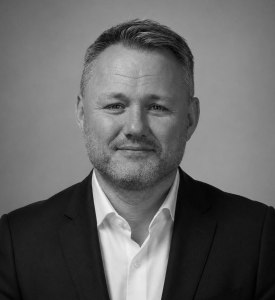 Steen Marquard,  Jabra, er pr. 15. juni 2026 udnævnt som Regional President for Norden og UK. Han er uddannet HD(O). Han beskæftiger sig med I sin nye rolle får Steen ansvar for at videreudvikle salget af virksomhedens professionelle lyd- og videoløsninger, samt styrke samarbejdet med channel teams og partnere på tværs af regionen.