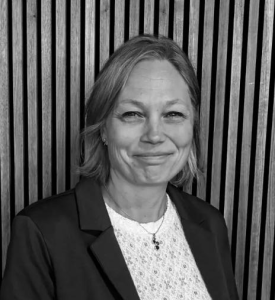 Heidi Johansen, chef for IT og Digitalisering hos Zealand Business College, har pr. 24. juni 2026 fuldført uddannelsen Master i it, linjen i organisation på Aarhus Universitet via It-vest-samarbejdet.