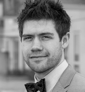 Oliver Dirks-Steinmoen, softwareudvikler hos Folketingets administration, har pr. 30. juni 2026 fuldført uddannelsen Master i it, linjen i softwarekonstruktion på Aarhus Universitet via It-vest-samarbejdet.