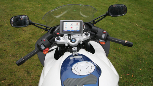 Smart og GPS motorcyklen - Computerworld